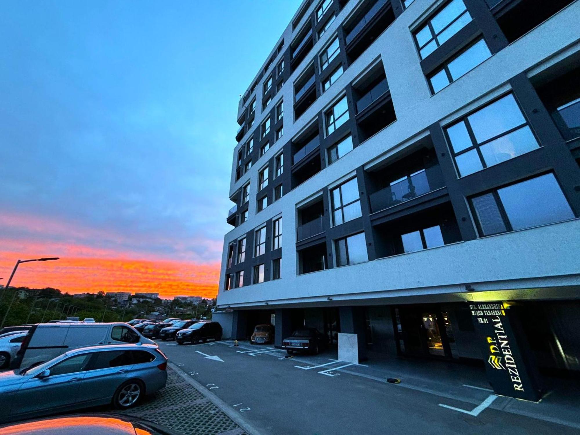 Sky View - Free Parking Apartment Iasi Exterior foto